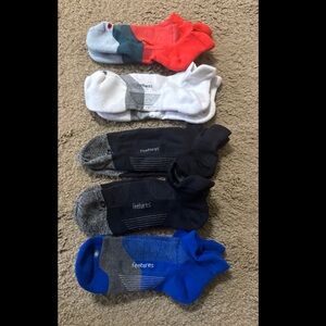 Feetures Athletic Socks